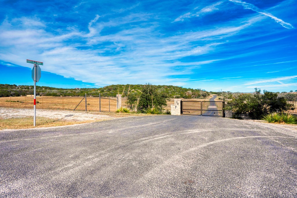 538 Hidden Hills Ranch Rd Property Photo 5