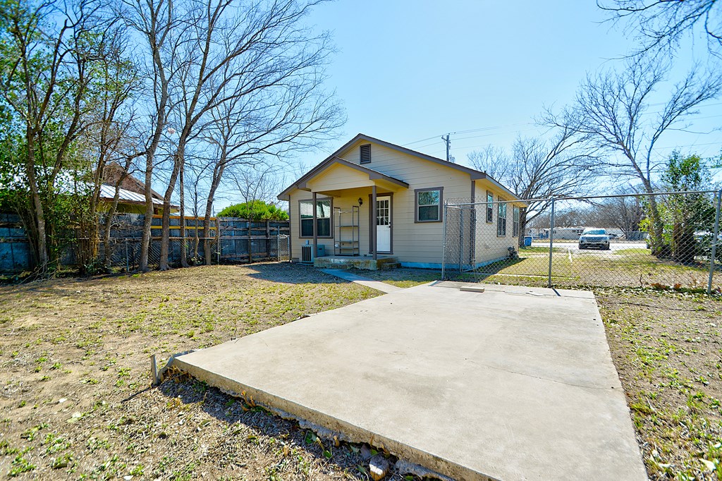 2910 Memorial Blvd Property Photo 21