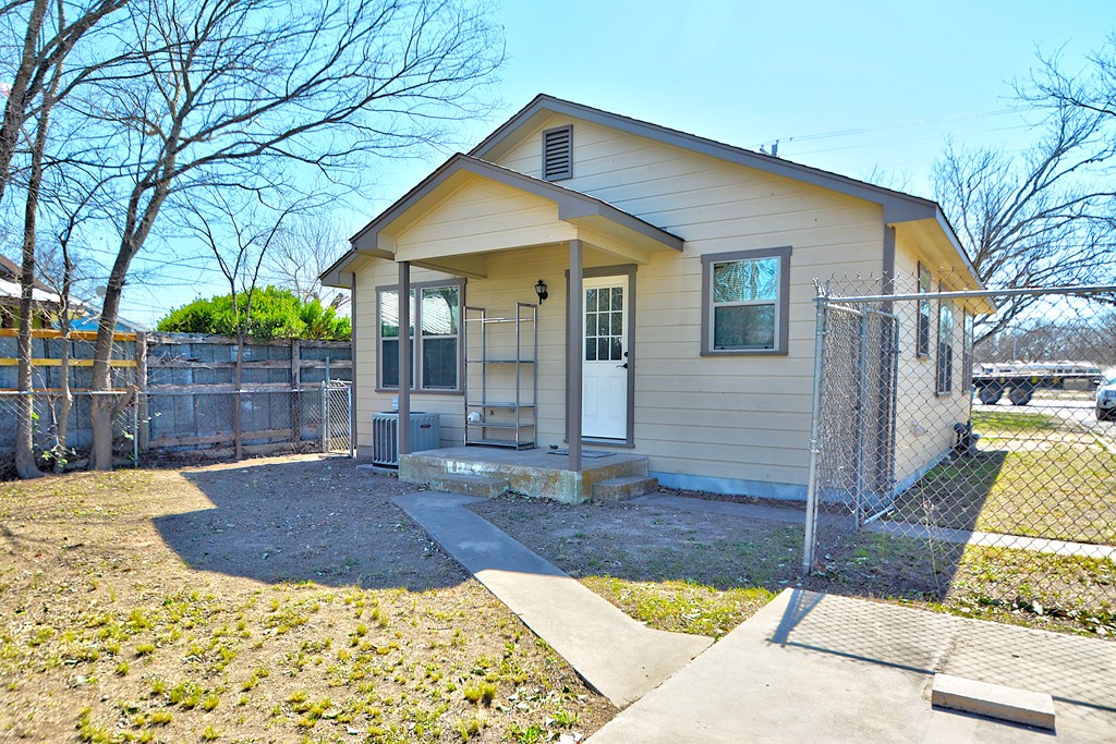 2910 Memorial Blvd Property Photo 22