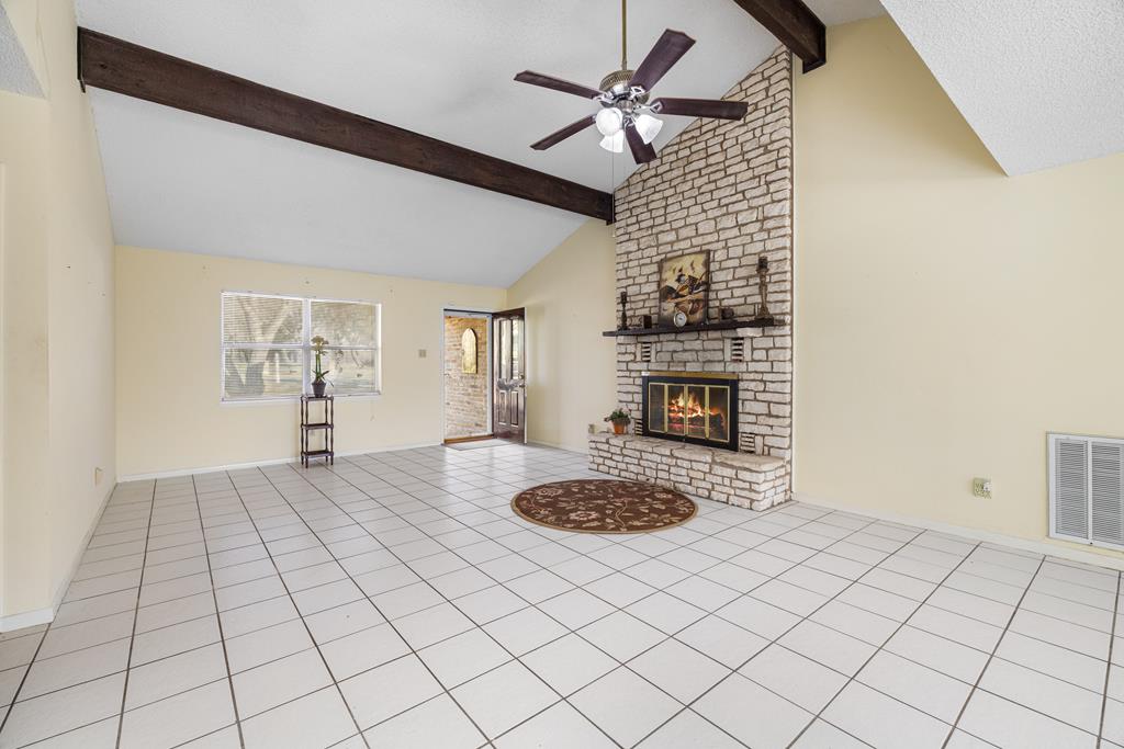 134 Middle Forest Property Photo 4