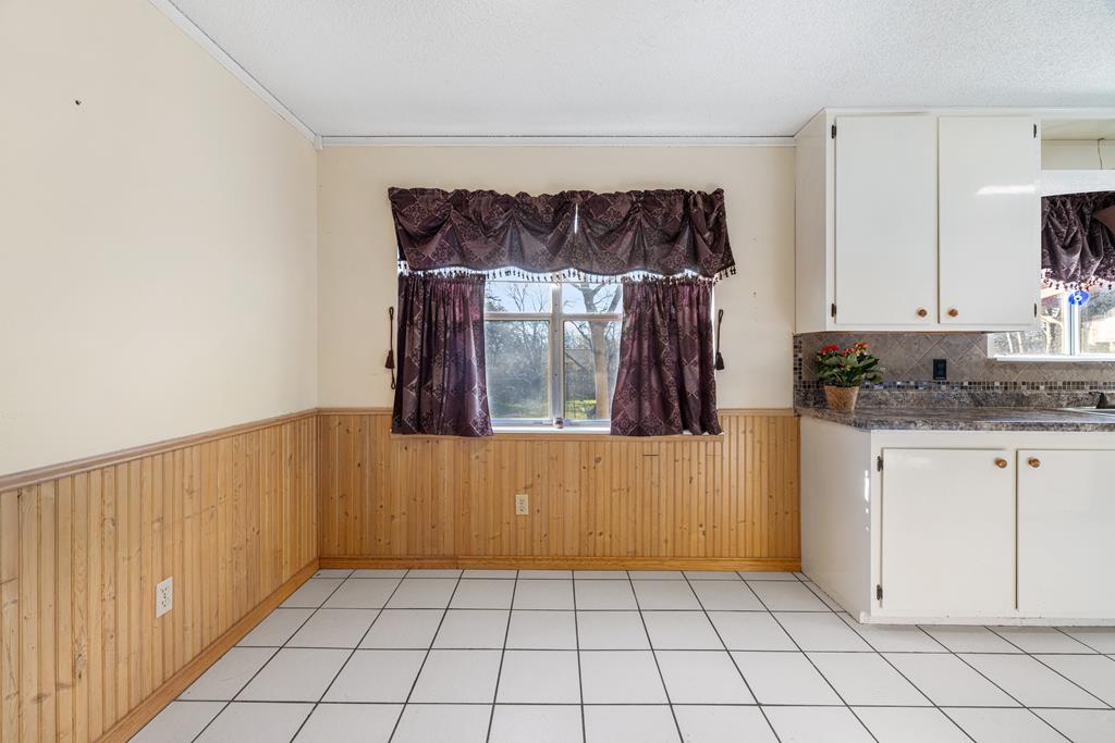 134 Middle Forest Property Photo 7