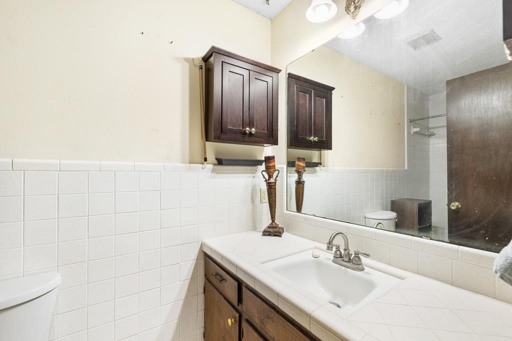 134 Middle Forest Property Photo 13