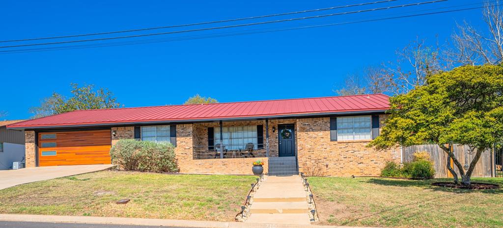 710 N Mockingbird Lane Property Photo