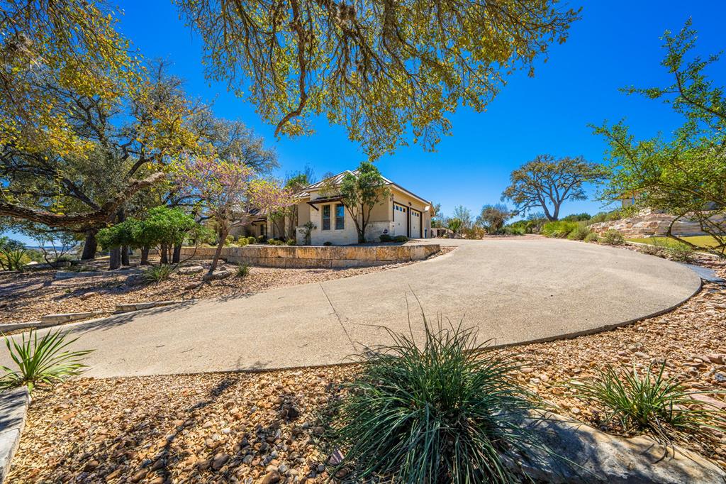 3907 Kite Dr Property Photo