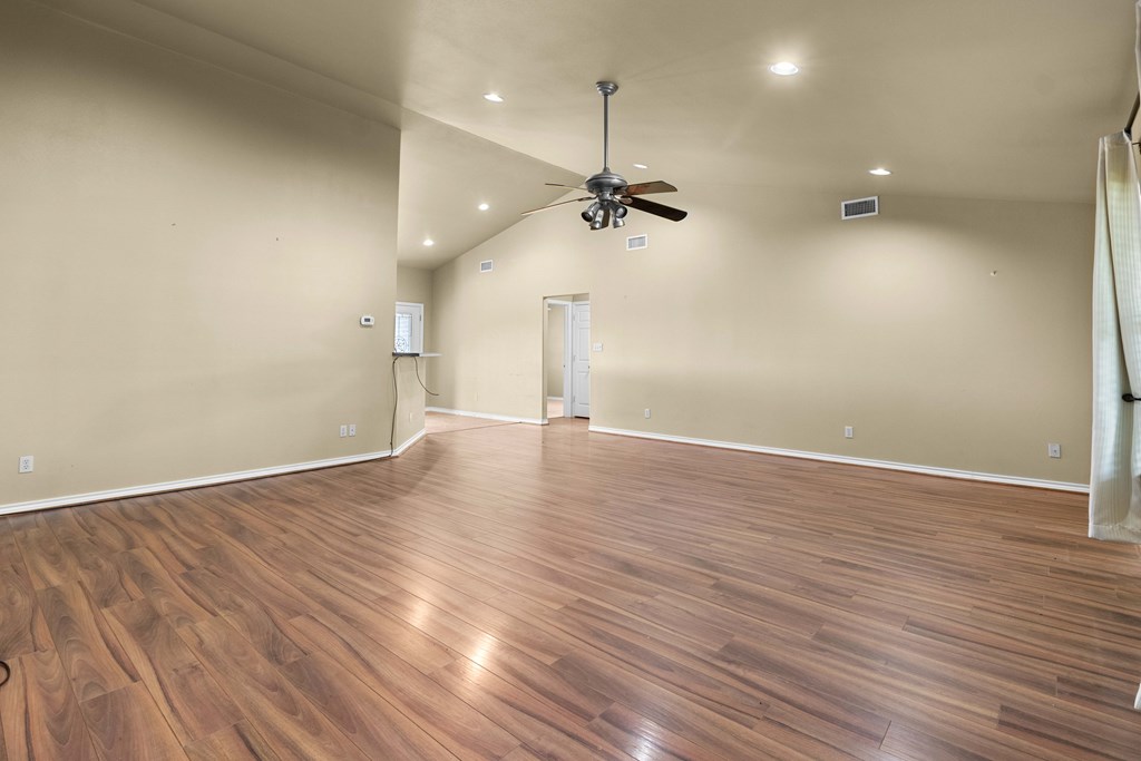 102 Sandlewood Lane Property Photo 5