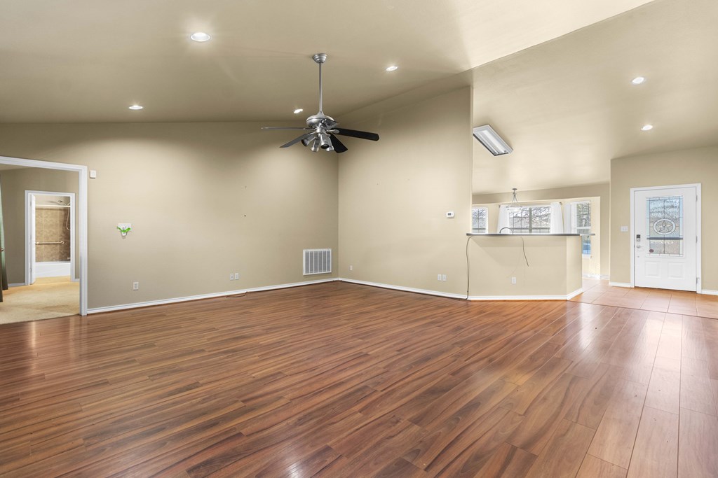 102 Sandlewood Lane Property Photo 13