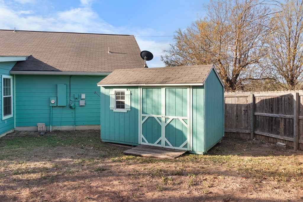 102 Sandlewood Lane Property Photo 30