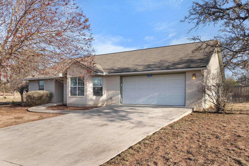 102 Sandlewood Lane Property Photo 35