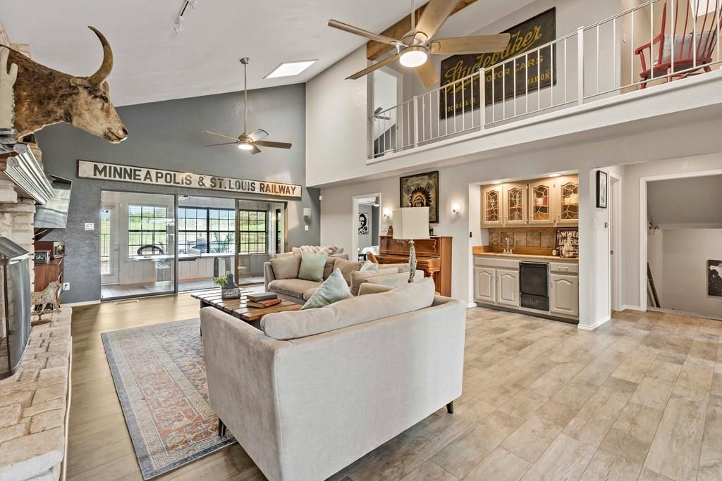 636 Oakland Hills Lane Property Photo 1