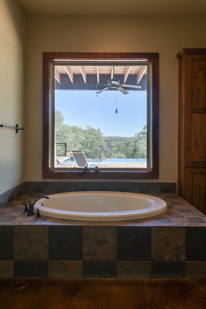 119149 Property Photo 9