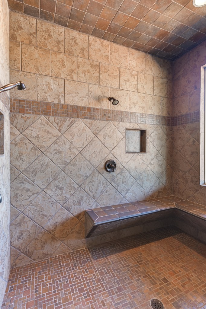 119149 Property Photo 10
