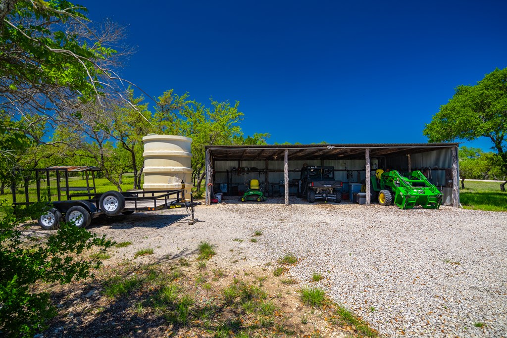 119149 Property Photo 37