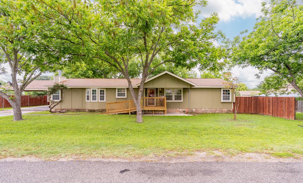 122 Cedar Dr Property Photo 1