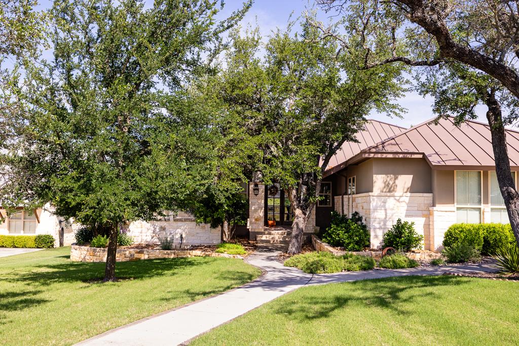 1009 Club House Rd Property Photo