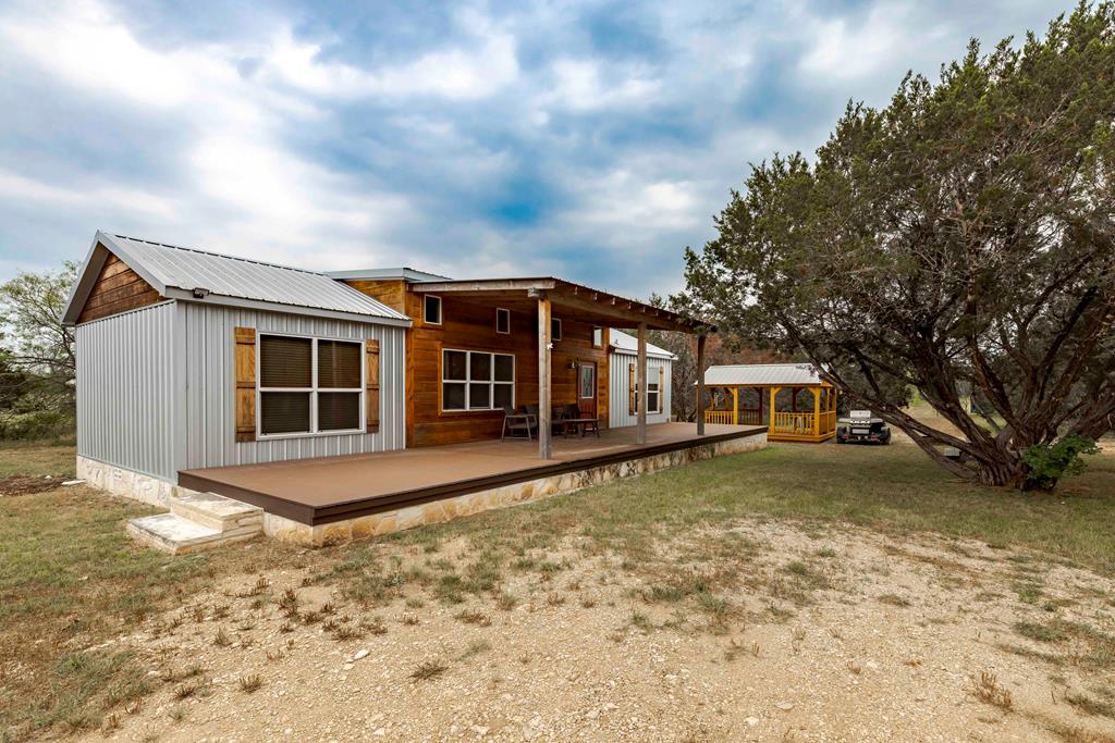 106 Homillus Rd E Property Photo 1