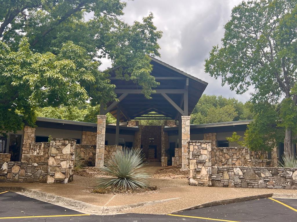 715 Hill Country Dr Property Photo 1