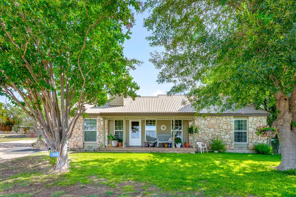139 Property Photo 1