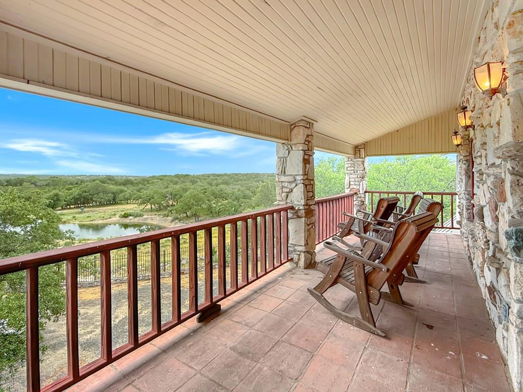 1305 Nw Camino Real Property Photo 1
