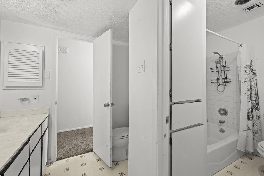 120101 Property Photo 11