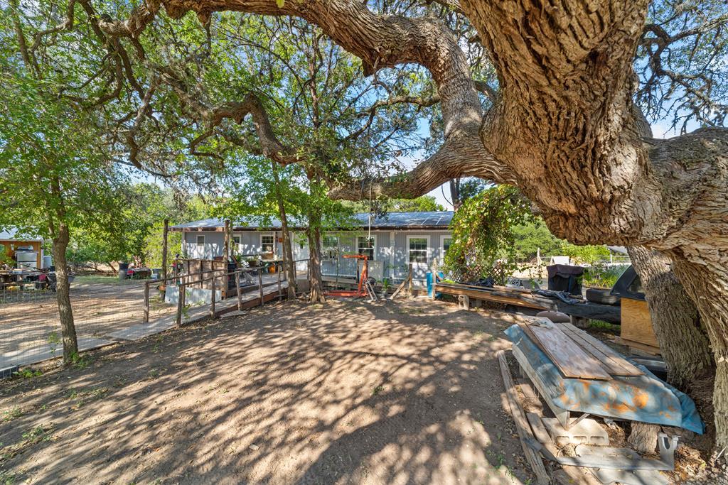 1602 Broad Oak Dr Property Photo 2
