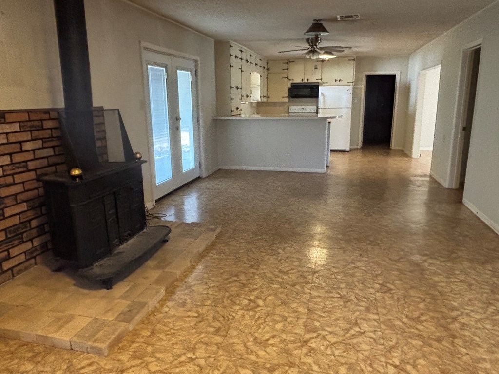 306 S Broadway Property Photo 8
