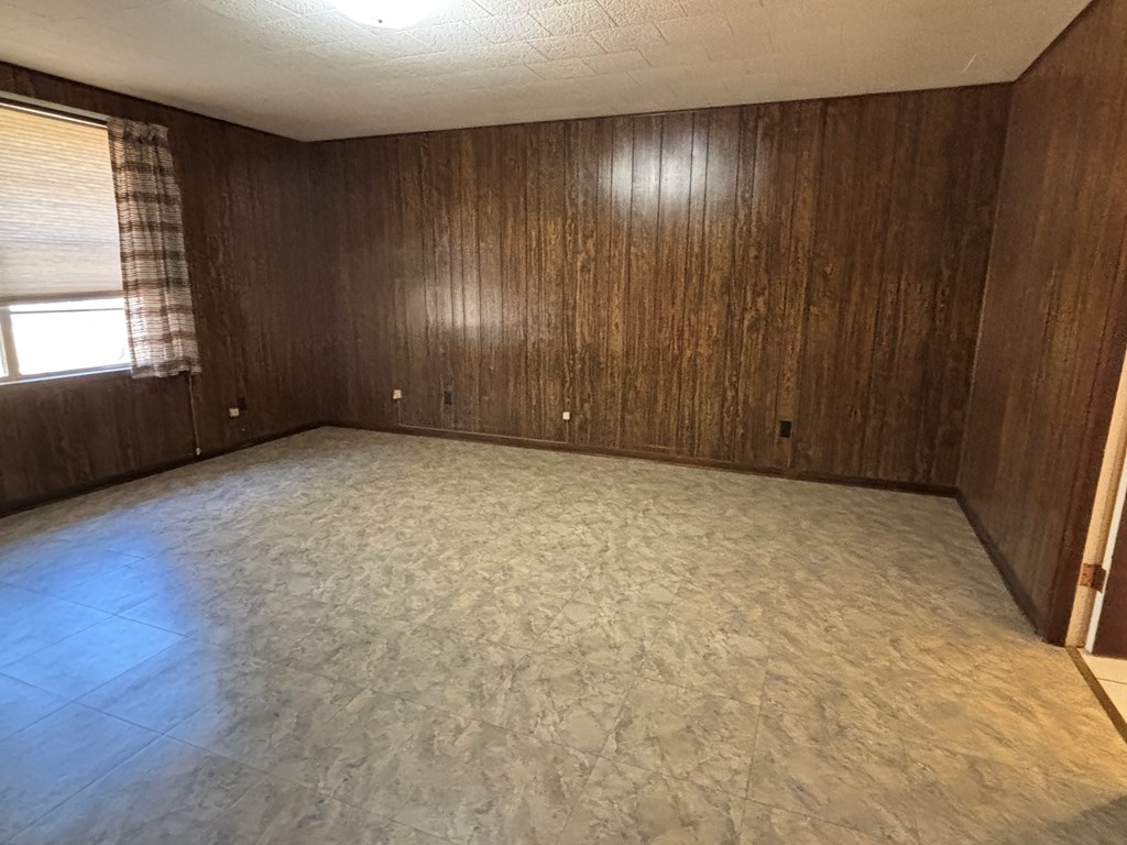 306 S Broadway Property Photo 12