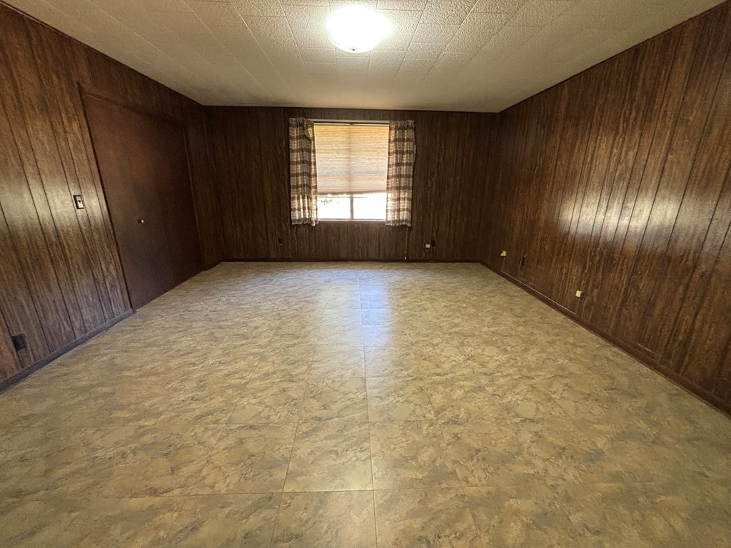 306 S Broadway Property Photo 13