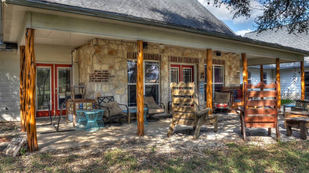 4573 Rr 1120 Property Photo 4