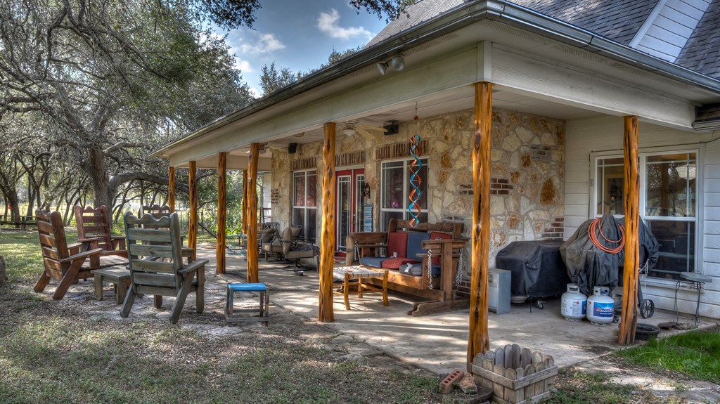 4573 Rr 1120 Property Photo 5