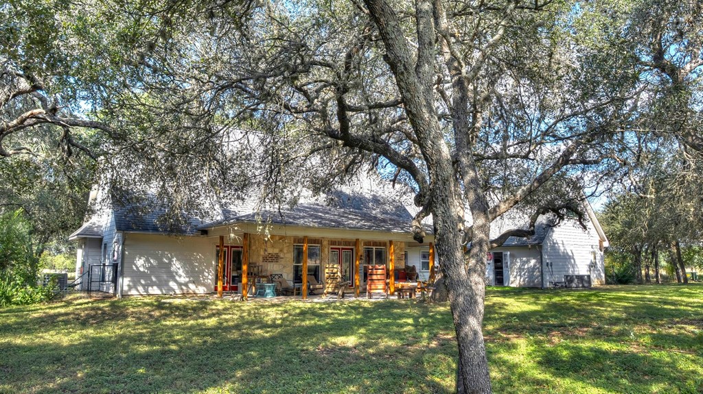 4573 Rr 1120 Property Photo 6