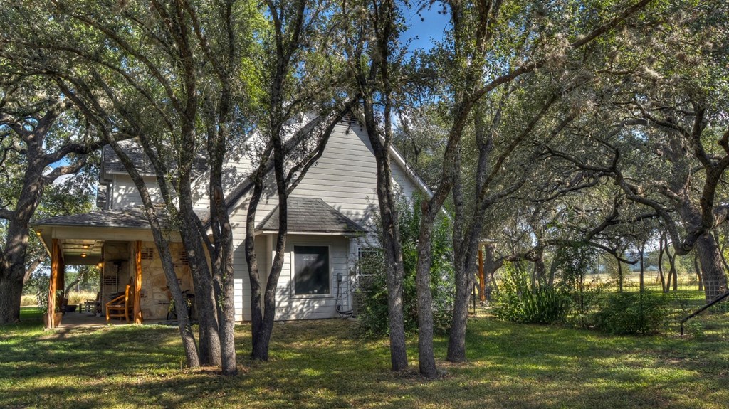 4573 Rr 1120 Property Photo 10