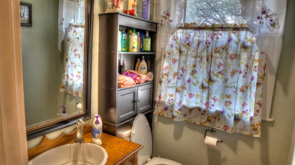 4573 Rr 1120 Property Photo 33