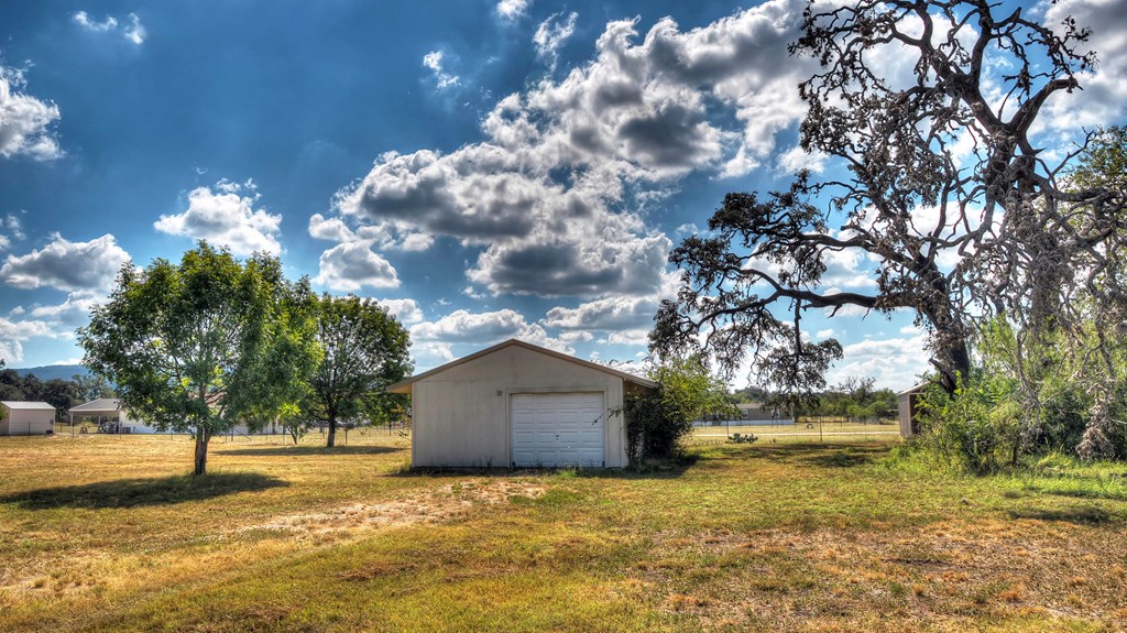 4573 Rr 1120 Property Photo 56
