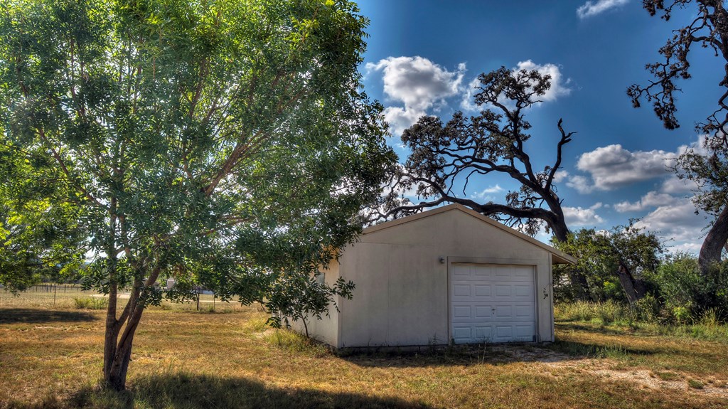4573 Rr 1120 Property Photo 57