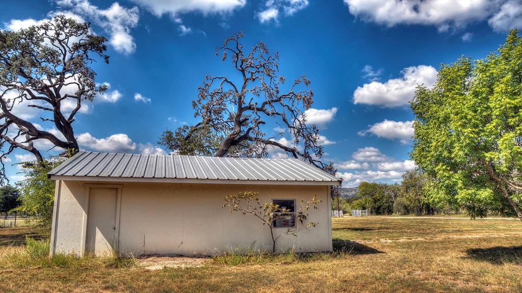 4573 Rr 1120 Property Photo 58