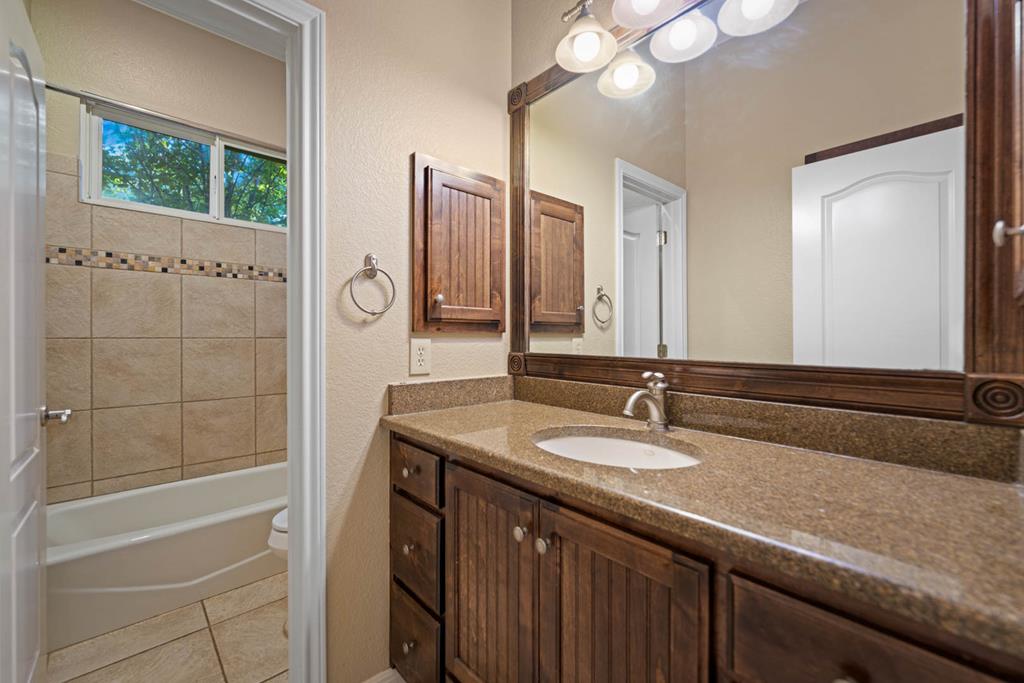 326 W River Valley Rd Property Photo 32