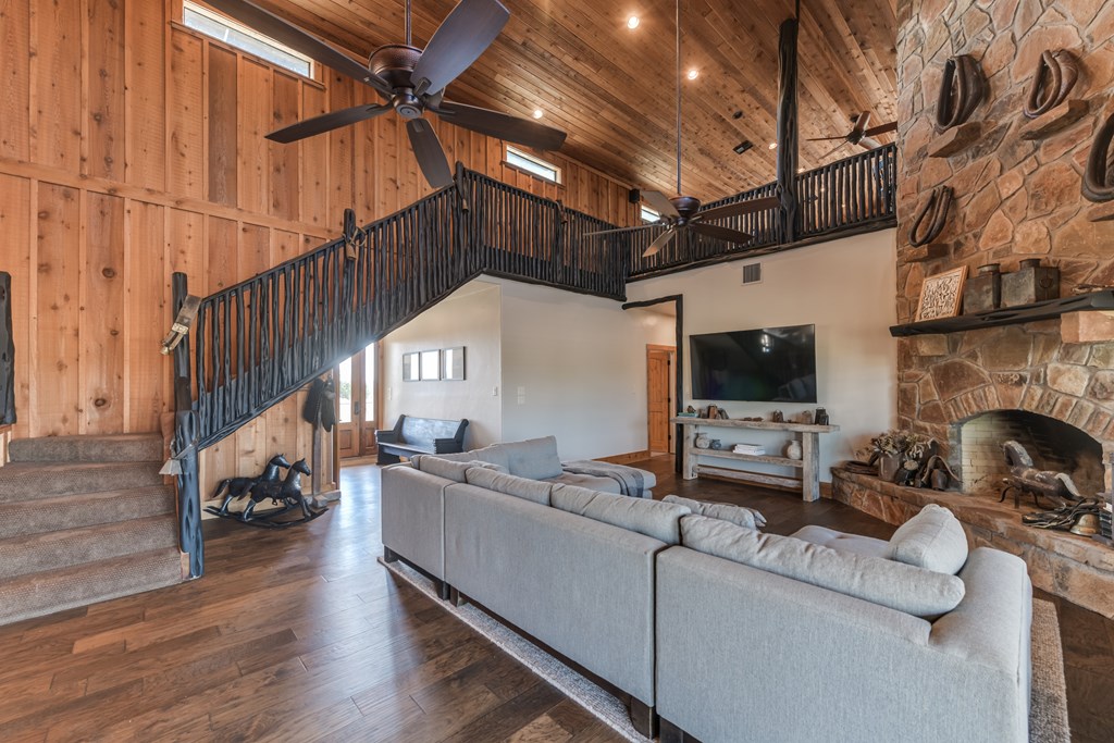 120971 Property Photo 6