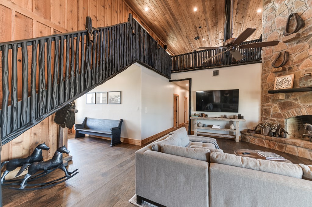 120971 Property Photo 10