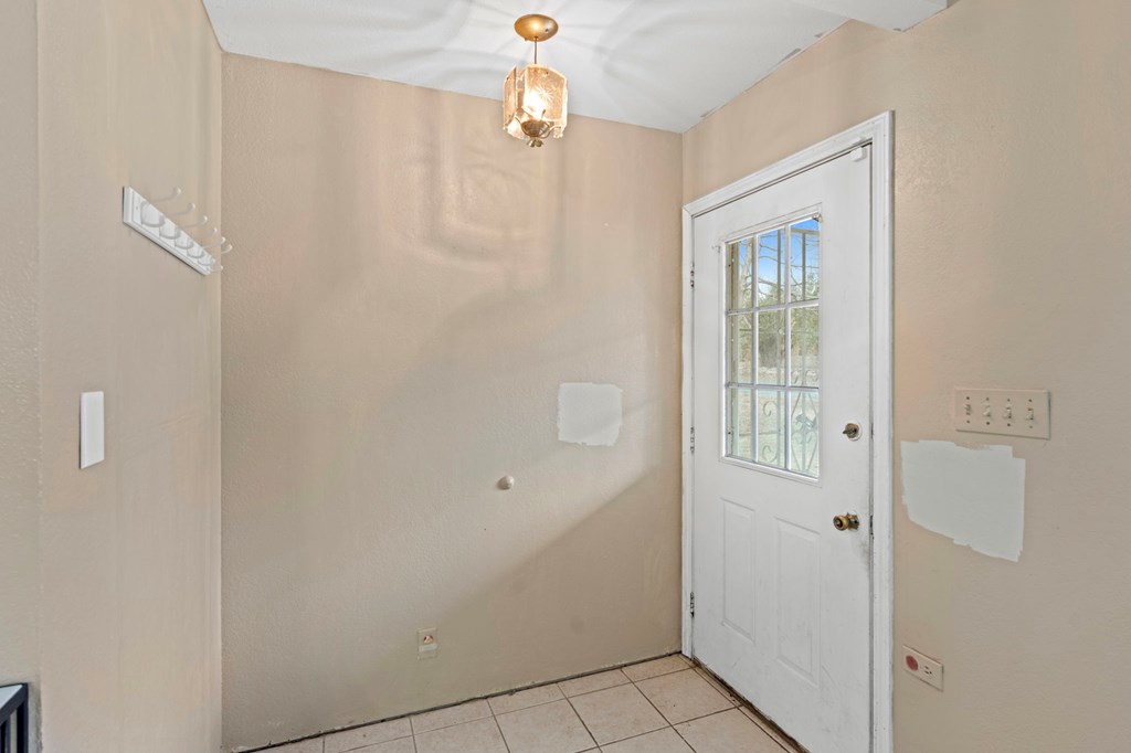 311 Leslie Dr Property Photo 4