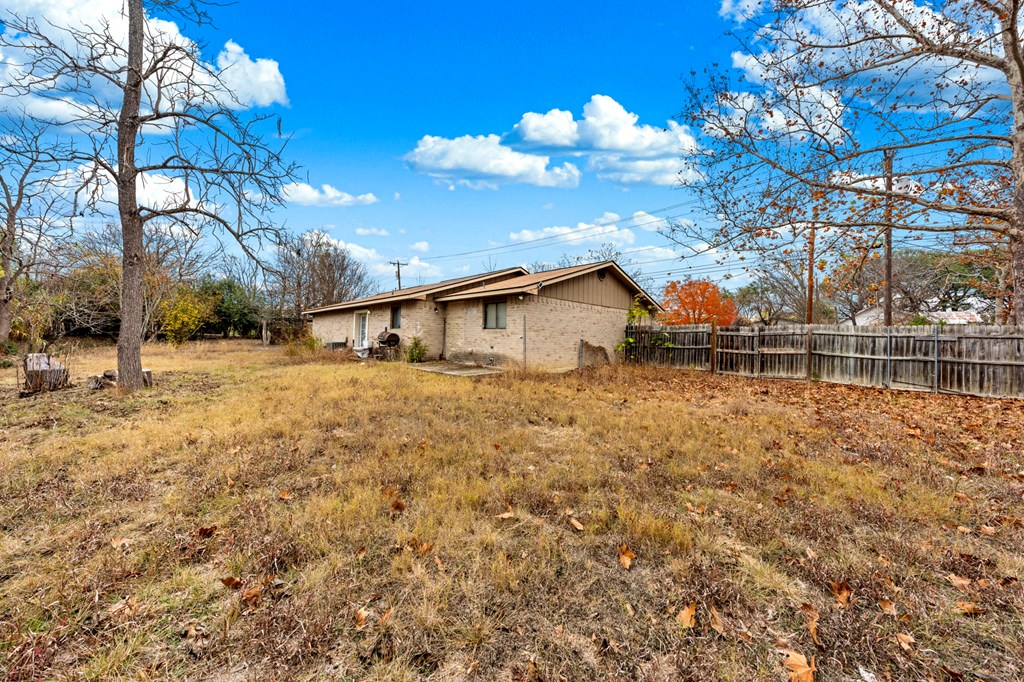 311 Leslie Dr Property Photo 17