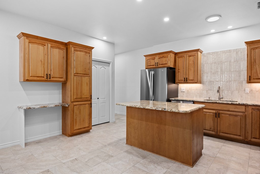 2332 Rock Creek Dr Property Photo 6