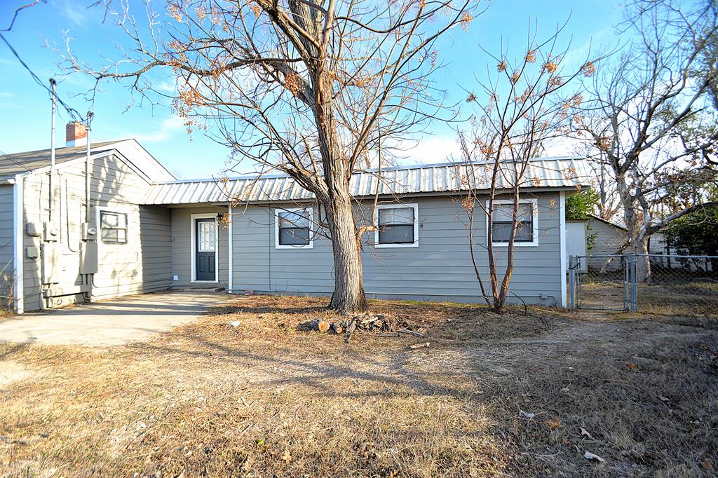 1707-a E Main St Property Photo 1