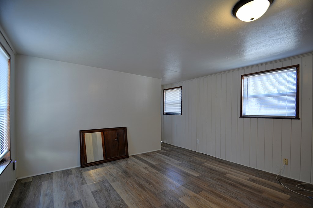 1707-a E Main St Property Photo 4