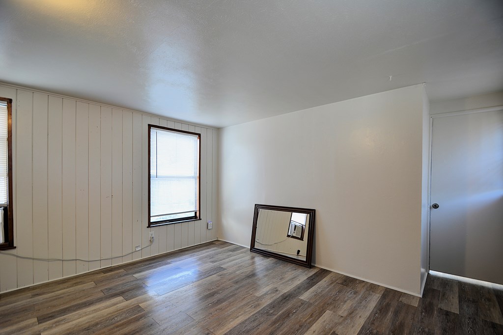 1707-a E Main St Property Photo 7