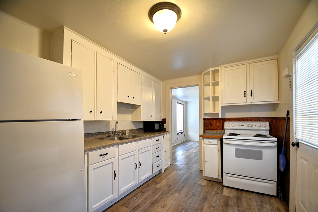 1707-a E Main St Property Photo 8