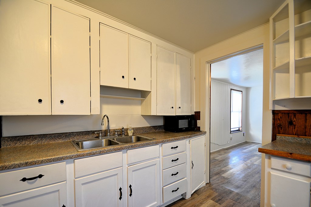 1707-a E Main St Property Photo 10