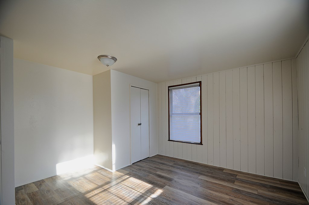 1707-a E Main St Property Photo 12
