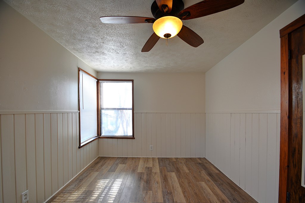 1707-a E Main St Property Photo 20