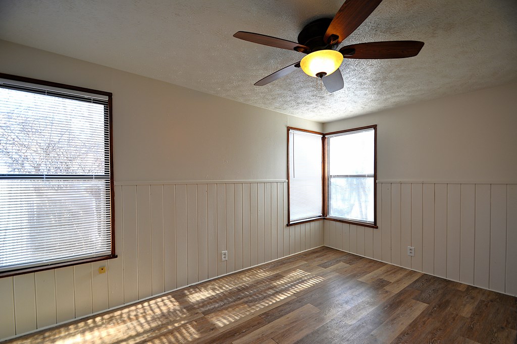 1707-a E Main St Property Photo 22