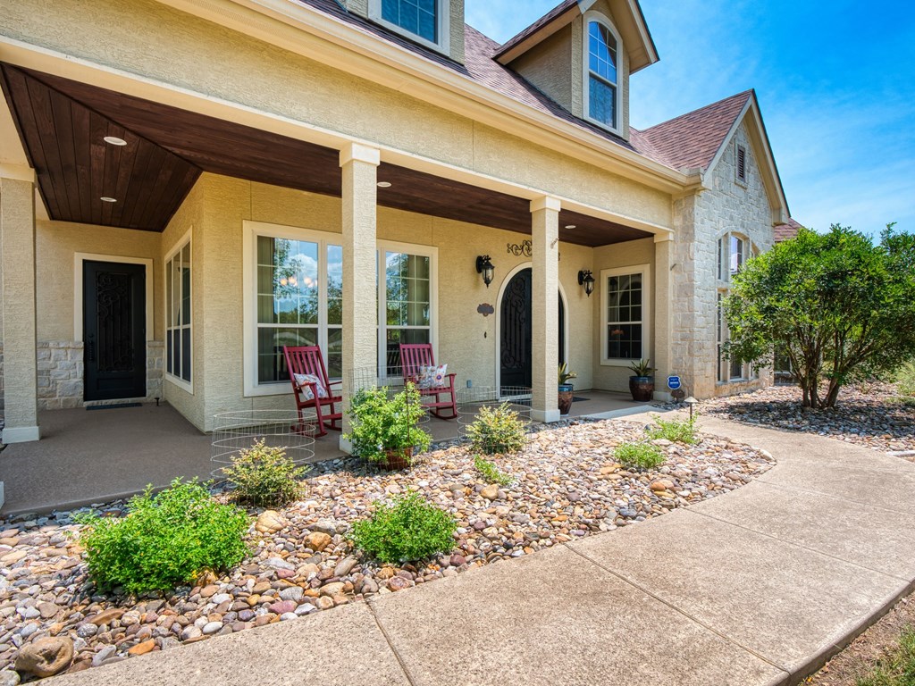 181 Highland Meadows Property Photo 4